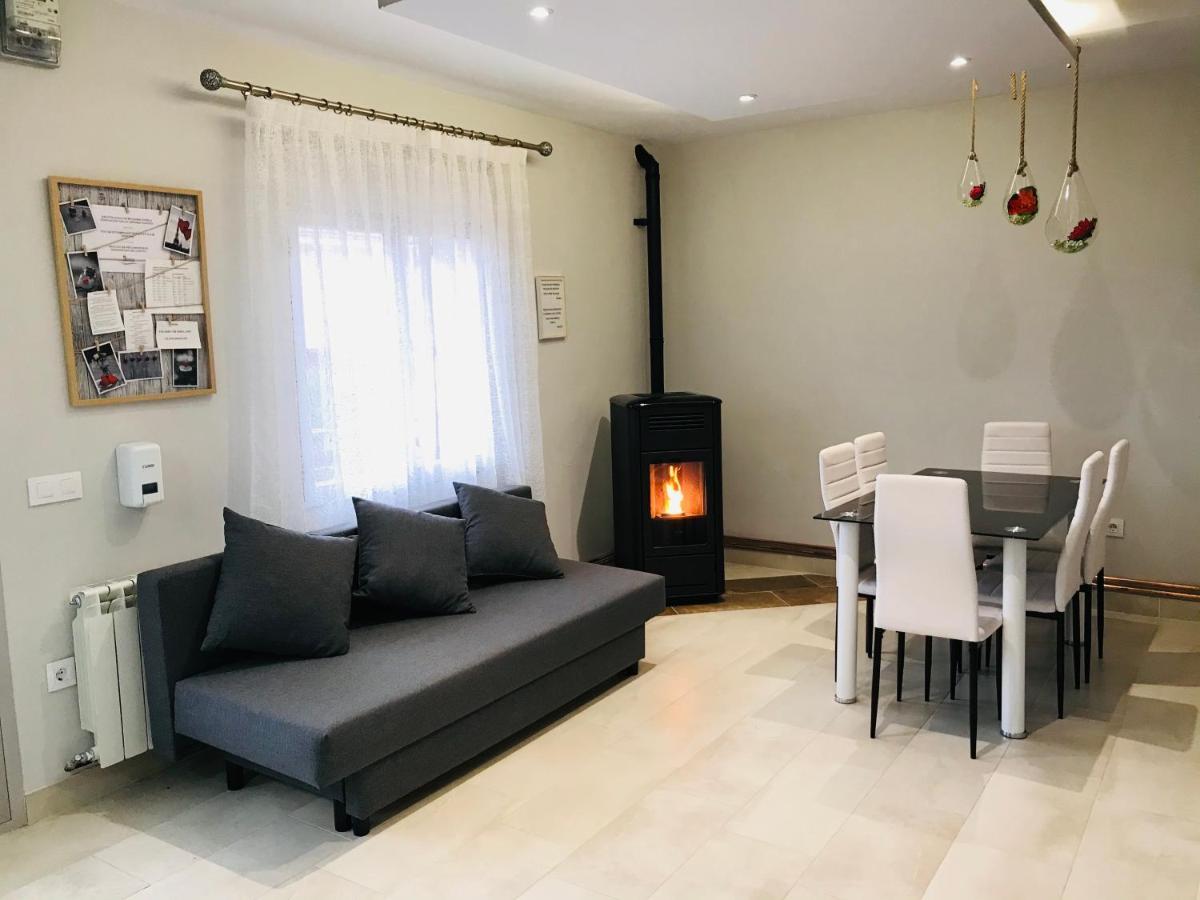 Casa La Mimbrera Apartment Las Navas Del Marques Luaran gambar